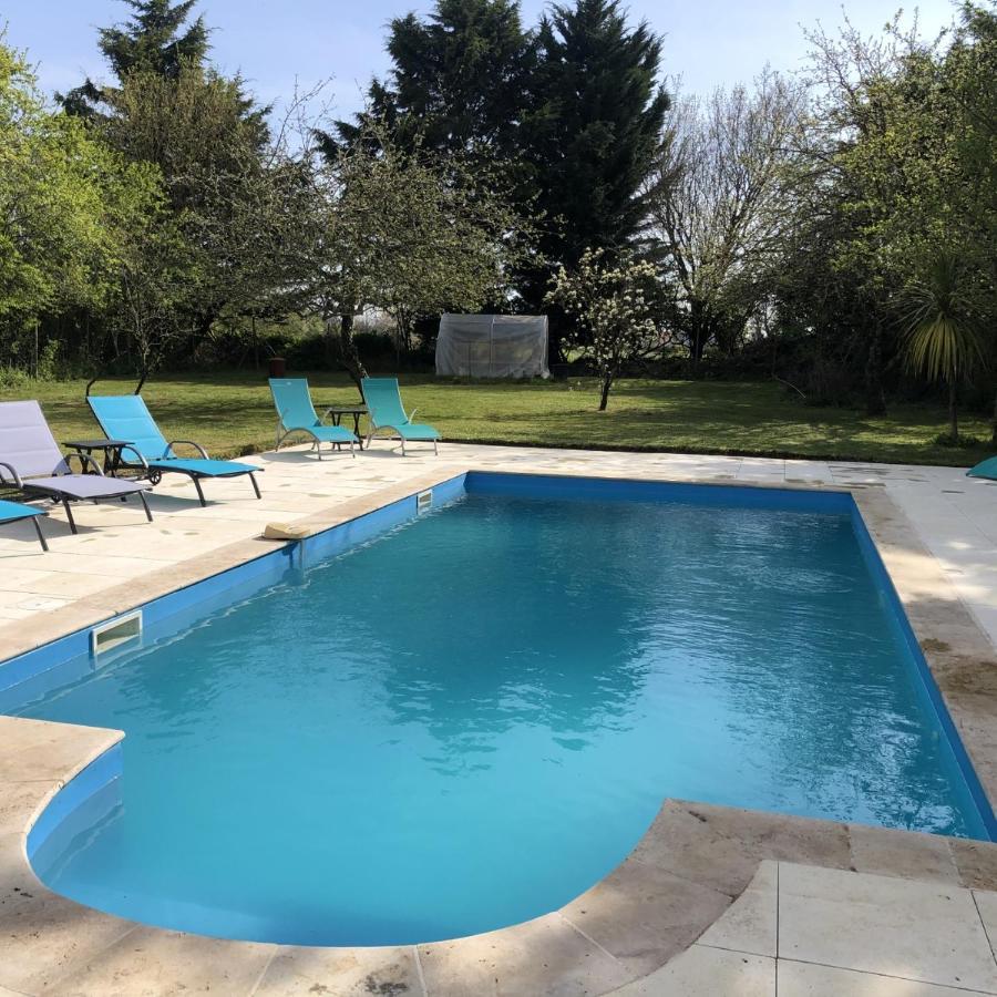 Charming 1-Bed Apartment in Blanzay Esterno foto